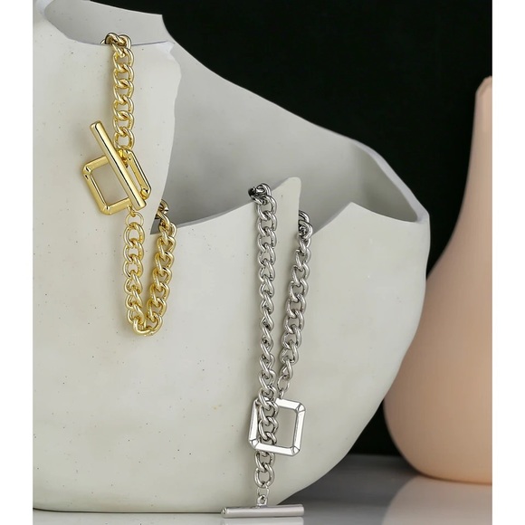 Geometric 14 kt gold Toggle Bracelet - Picture 2 of 4